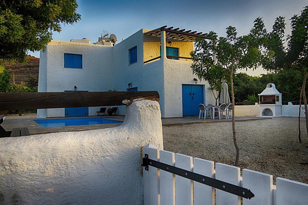 Votsalo Villa Pomos Pokoj fotografie